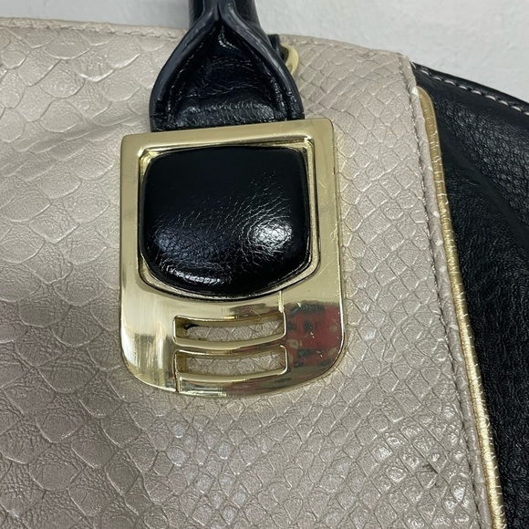 STEVE Madden Faux Vegan Leather Snake Skin Tote Satchel, Cream, Black, Gold - Picture 5 of 9